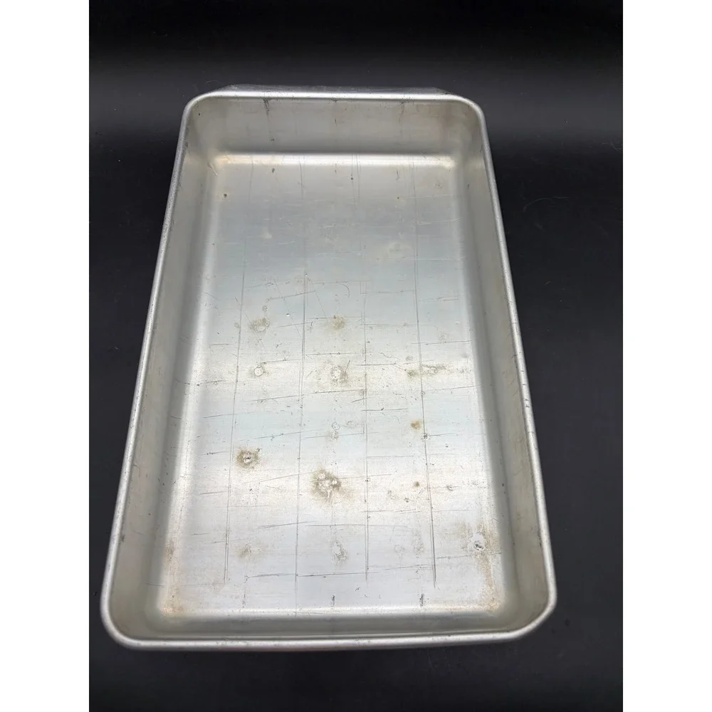 Unbranded vintage aluminum